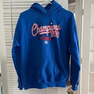Chicago cubs World Series 2016 women’s sweatshirt, sz medium, bright blue